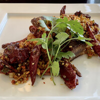 中国菜 老四川 飄香 銀座三越店 - 飄香スペシャリテ！悪大王のスペアリブ
                    これはまさに井桁シェフ直伝の味わいです、感動です♪
                    唐辛子や各種スパイスに香味野菜の旨味が、スペアリブをなんとも膨よかでパンチの効いた味に昇華しているのです。