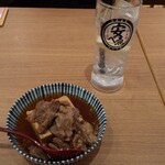 肉豆冨とレモンサワー 大衆食堂 安べゑ - レモンサワー199円と肉豆腐(黒)