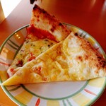 Okabungo Shouten - ランチセットにつくピザ