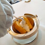 フランス料理 エステール by アラン・デュカス - 特製バニラクリームをたっぷりと　上質なクリームです