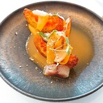 フランス料理 エステール by アラン・デュカス - ⚫前菜「栃木産バターナッツスクワッシュ  鰯の燻製  カラスミ」