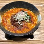 八幡麻婆 雅 - 担々麺 辛さ増し(ランチ価格：税込950円)