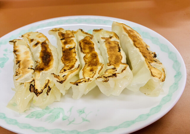とんとん餃子 湊川 餃子 食べログ とんとん餃子 湊川 餃子 食べログ