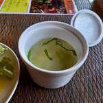 摩波楽茶屋 - オムナシゴレンのスープ