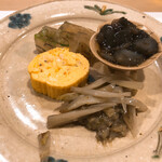 うを徳 - ふぐ皮の煮こごり、出汁巻玉子、蕗味噌、なまこのワンプレート