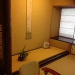 Ryoutei Kinjourou - 客室は3室だけの中から「花の間」をセレクト