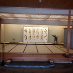 玄関の式台がお出迎え