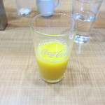 Baikingu Resutoran Shidaka - 先ずは朝のオレンジジュースで目を覚まします。
                         
