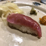 うを徳 - 下田本鮪中トロのにぎり