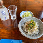 土手の伊勢屋 - しらすおろし