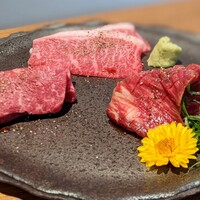 柳橋焼にく わにく - 川岸牧場産神戸ビーフ２種、黒毛和牛１種（特選焼肉ランチ）