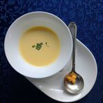 ル　シャン  - 自社農園産とうもろこしのポタージュ