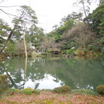 兼六園 寄観亭 - 瓢池（ひさごいけ）