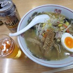 日景食堂 - 大鰐温泉もやしラーメン（塩味）700円＋ビール