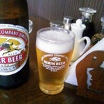 華香亭本店 - 2012年9月 ビールとカトラリー　紙ナフキン立てが素敵