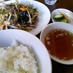 華香亭本店 - 2012年9月 レバ炒め　ライス付