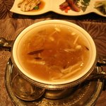 中華海鮮薬膳 トンフォン - リトルチャイナコースのフカジレスープ