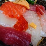 どんぶり屋まぐろ大将 - 大将おすすめ海鮮丼・その１