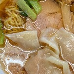 香林 - ワンタンメンアップ