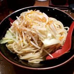 三田製麺所 - 濃厚魚介味噌つけ麺の麺