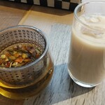 Northern Kitchen～All Day Dining～ - ハーブティー(アップル、オレンジ、レモン)とアイスカフェオレ