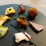 Northern Kitchen～All Day Dining～ - 前菜盛り合わせ。お皿がオシャレですね