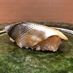 うを徳 - 小肌（握り）