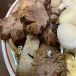 自家製麺 まさき - 【2021.2.21】炭火焼きのブタさん❤️