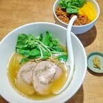 SAMAR - 塩らーめんとルーロー飯ハーフ