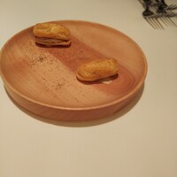 メイ - アミューズのグジュール