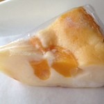 窯焼きパンの店 酪 - カスタードケーキ