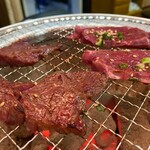 炭火焼肉牛小屋 - 