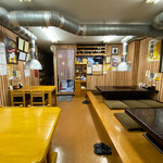 炭火焼肉牛小屋 - 店内