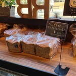 アールベイカー 立川グリーンスプリングス店 - お気入りの アールグレイとホワイトチョコの食パン＠390円