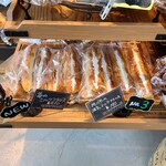 アールベイカー - 人気№３の純バターの練乳ミルクフランス＠190円