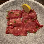 炭火焼肉 羅山 - 上タン塩（1,408円）