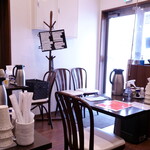 松の樹 - １階、店内の様子です。