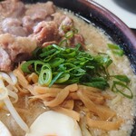 Ramen Dokoro Gouya - 背脂スープが美味い
