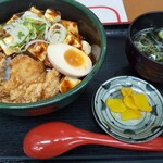 biyoubusampa-kingueriakudarisunakkuko-na- - 唐揚げ麻婆丼。