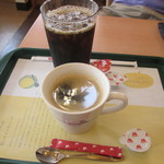 モスバーガー - アイスコーヒーM２７０円、ブレンドコーヒー２２０円