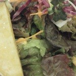 ウン・パッソ - 201209 ｳﾝ・ﾊﾟｯｿ　PRANZO　DEL　GIORNO（ｻﾗﾀﾞ）美味しくてボリューム満点.jpg