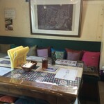 アンコール・トム - 一番奥の大きな七人がけテーブル