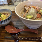 中華そば麦右衛門 - 食べる予定だった限定麺……^^;
      前日に主人が食べたのん