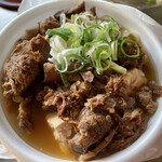 空海 - 牛すじ煮込み！
      すごい量ですよ
      豆腐半丁入ってるし！