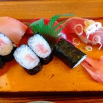 みのり寿司 - 【2021.2.22(月)】にぎりセット(にぎり3貫＋巻物一本＋冷たいうどん)1,000円のにぎり寿司