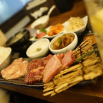 大衆炭火焼肉ジンギスカン ホルモン酒場 風土. - 