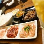 大衆炭火焼肉ジンギスカン ホルモン酒場 風土. - 