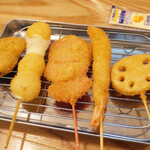 Kushikatsu Tanaka - 豚しそ(150円)、もち(150円)、紅しょうが(120円)、エビ(200円)、レンコン(100円)