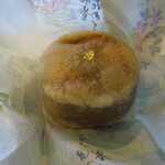 加賀屋 姉妹館 あえの風 - 金箔入りの美味し御饅頭