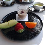 ひのきざか - 水菓子：きな粉と黒蜜のブラマンジェ、果物